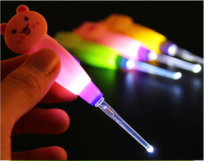 LED Light-Up Cartoon Ear Pick